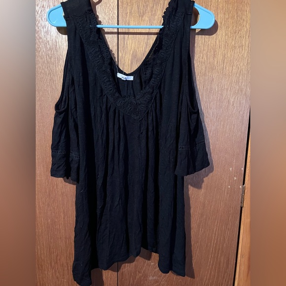 Open Shoulder Top - Picture 1 of 4